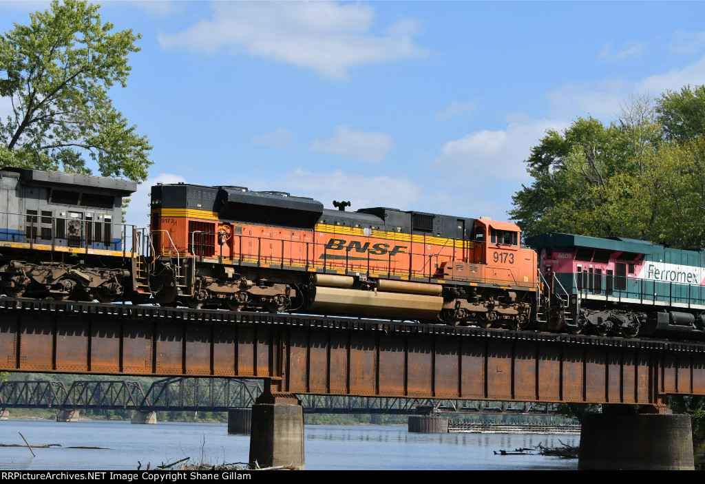 BNSF 9173 Roster shot.